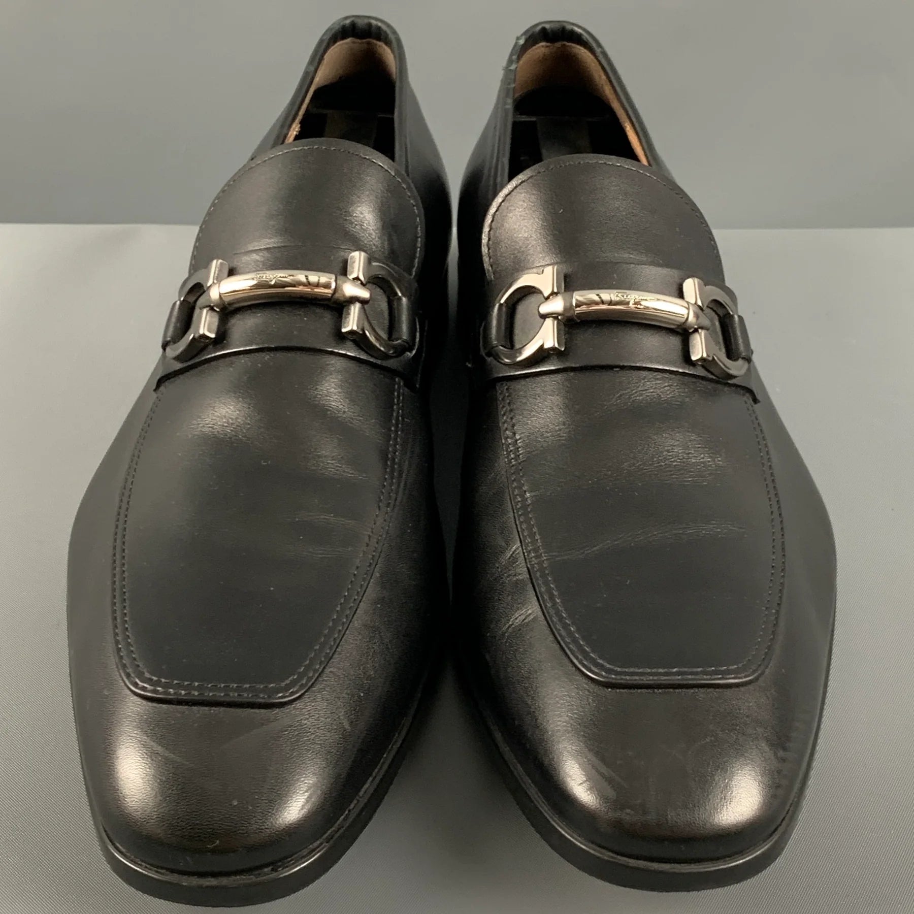 SALVATORE FERRAGAMO BLACK LEATHER PENNY LOAFERS